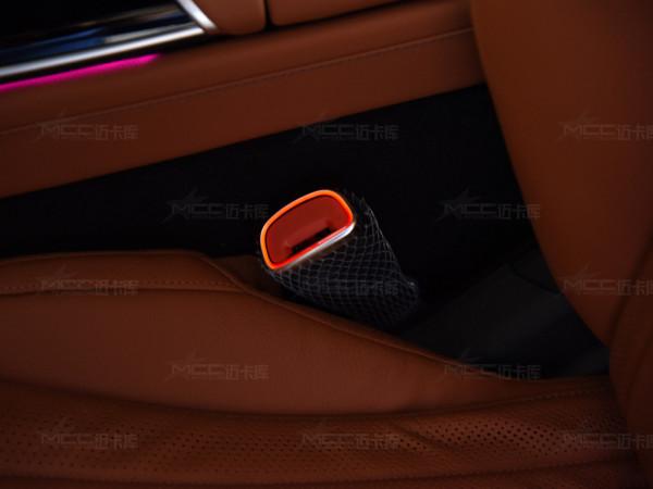 天下大事，必做於細｜賓士S400 S450改裝發光安全帶插口，細節之美