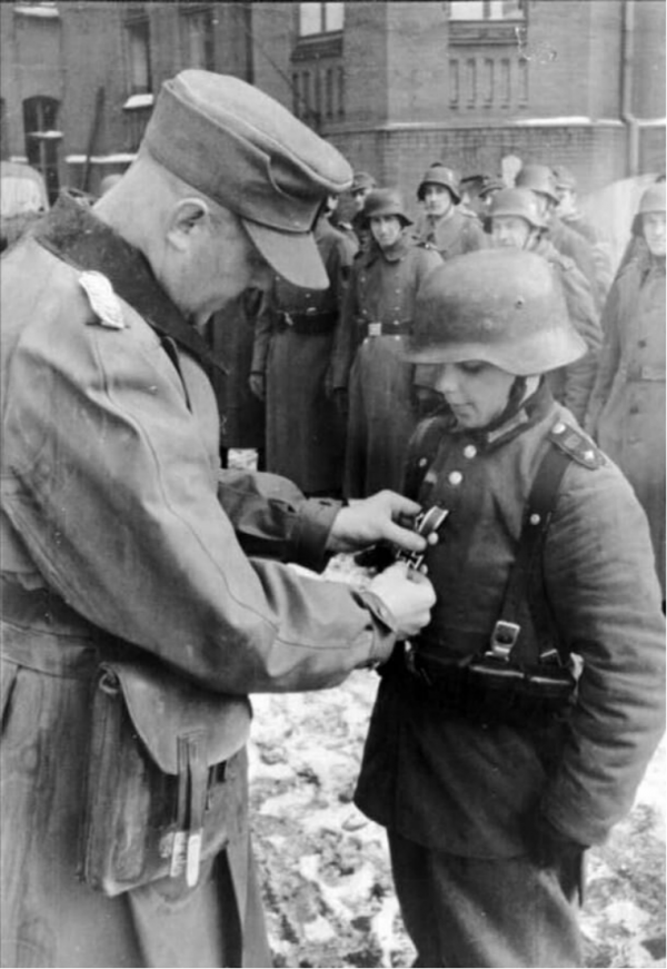 二戰時期,德國發放的鐵十字勳章,含金量有多高? 二戰時期,德國發放的鐵十字勳章,含金量有多高?