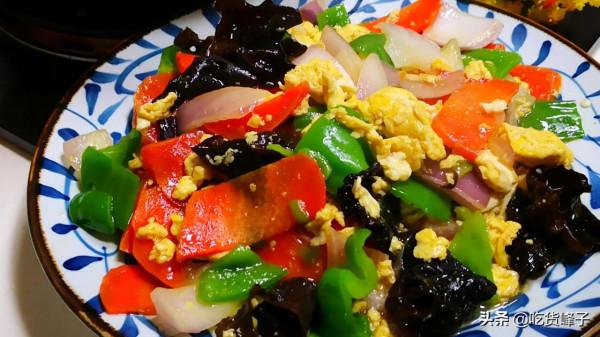 自從學會這道五彩菜，我家3天2頭吃，營養足又解饞，孩子特喜歡