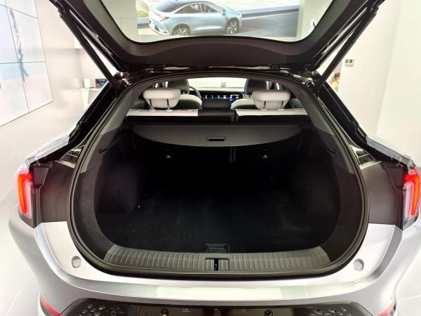 NEDC 708超長真續航 極狐阿爾法S實拍 內飾大屏夠搶眼 NEDC 708超長真續航 極狐阿爾法S實拍 內飾大屏夠搶眼