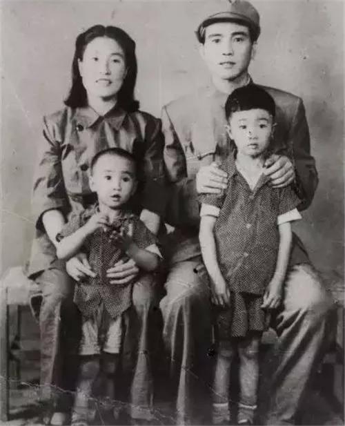 反對貪汙浪費官僚主義(二) 反對貪汙浪費官僚主義(二)