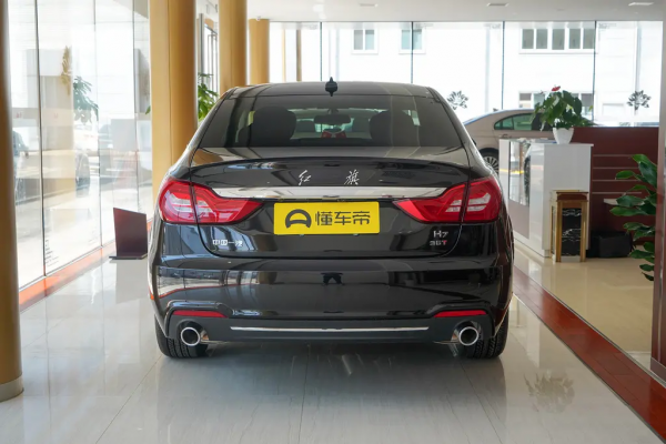 紅旗H7二手保值率低，但空間大，舒適性強，是否還值得入手