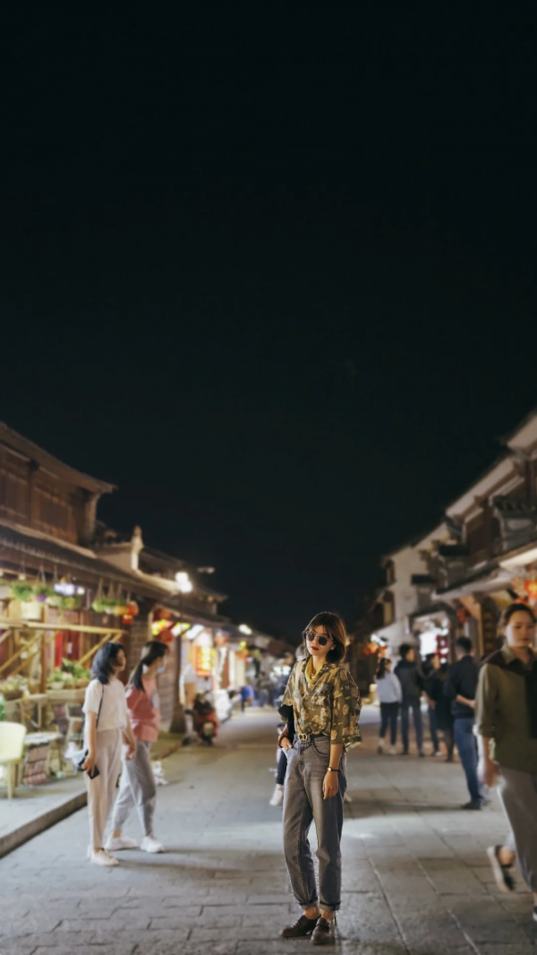 素人模板丨五套太陽鏡搭配範例,一學就會的時髦腔調 素人模板丨五套太陽鏡搭配範例,一學就會的時髦腔調