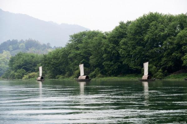 神秘莫測的秦始皇陵 神秘莫測的秦始皇陵