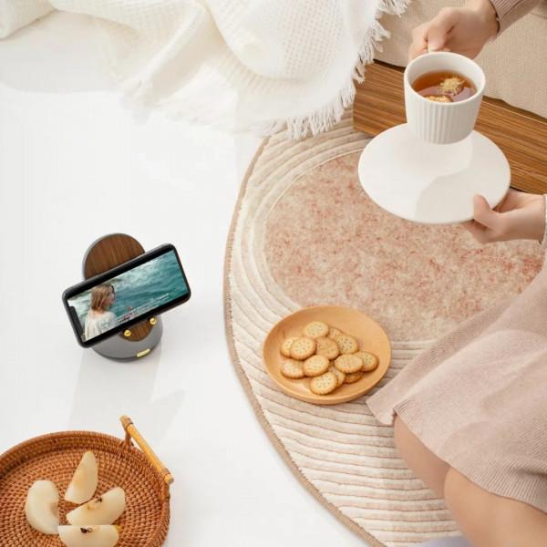 是感應音箱、手機支架、電子鐘，也是無線充，這個小木頭神了 || Chin@美物