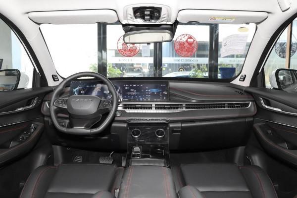 價效比不錯的SUV，內飾奢華，配置豐富，10&period;99萬起，實拍星途追風