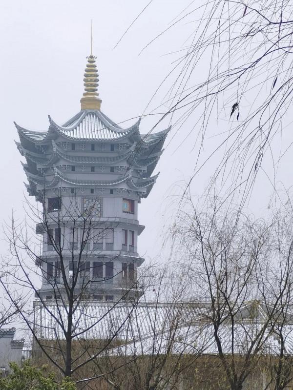 2022初雪降臨！冰墩墩驚喜亮相龍虎山