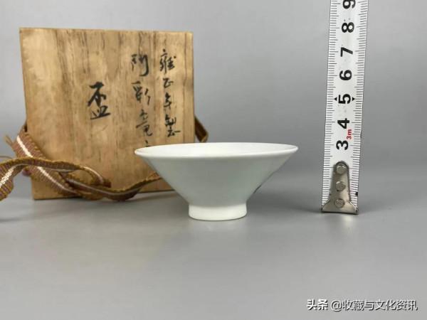 雍正鬥彩穿花龍紋斗笠碗鑑賞