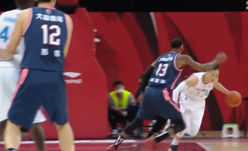 廣東109-80湖北,湯神與胡明軒背道而馳,集體致敬 廣東109-80湖北,湯神與胡明軒背道而馳,集體致敬