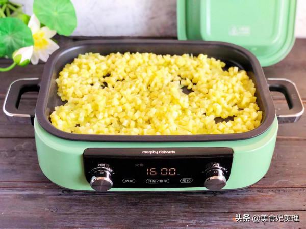 兒子最愛吃這個麥當勞一盒二十多,在家2個土豆做一盤!外脆裡糯 兒子最愛吃這個麥當勞一盒二十多,在家2個土豆做一盤!外脆裡糯