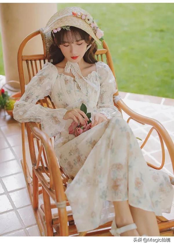 日常穿搭-刺繡公主連衣裙