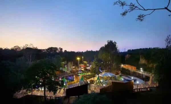 建業足球小鎮的15億，是如何被全部沖毀的？