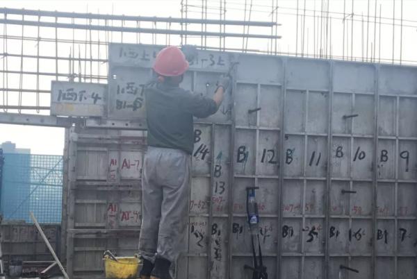 工程例項：主體與裝飾穿插施工怎麼幹？每一層任務清晰明瞭