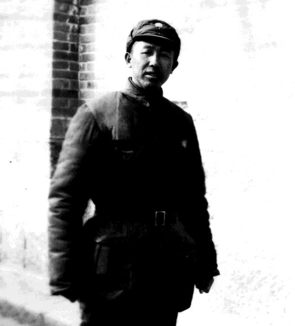 72年毛主席視察南京後,指著王平和許世友直言:不要送,各奔前程 72年毛主席視察南京後,指著王平和許世友直言:不要送,各奔前程