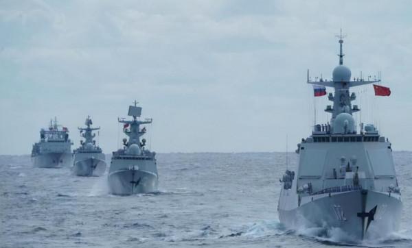 中國發展水下戰力，有攻有防！美國航母標靶現身新疆沙漠