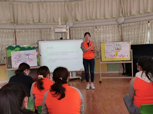 深躬將叩問，潤物怎無聲——記“相約星期二”集體教研活動