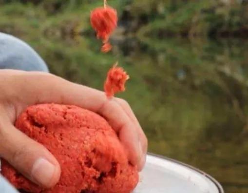 一個打重窩，一個打頻率抽窩在一起釣魚，會是啥結果？