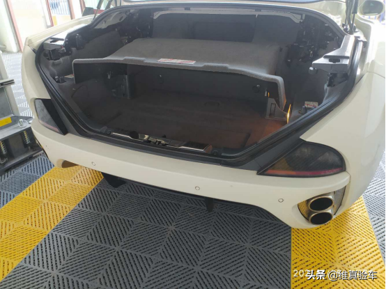 最接地氣的法拉利？100W入手這輛加州敞篷大GT！檢測師：車況美麗