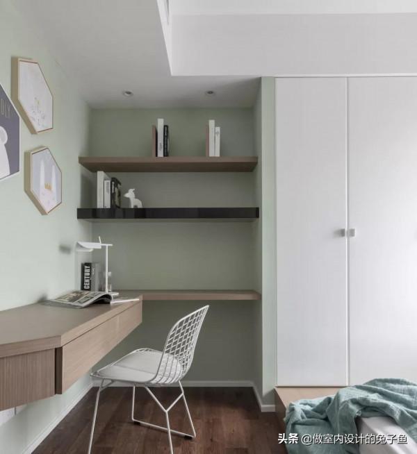 想在小臥室設定書桌、書櫃，又擔心放不下？這樣的設計“完美”