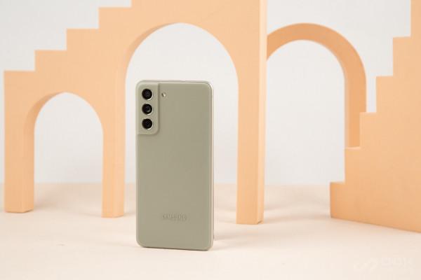 三星Galaxy S21 FE 5G評測：資料只是參考，讓體驗說“真話”