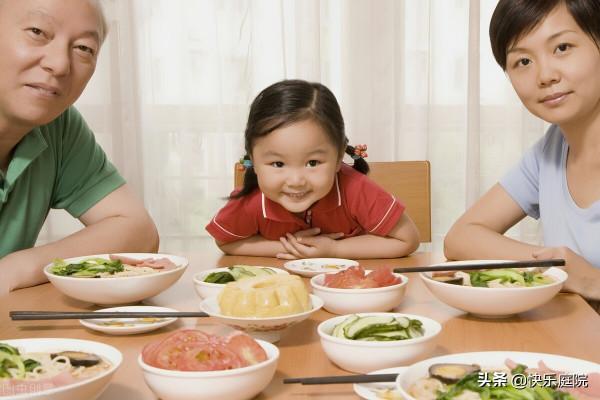 如果家長自己認知不清,也許“禮貌”的要求就是孩子成長的繩索 如果家長自己認知不清,也許“禮貌”的要求就是孩子成長的繩索