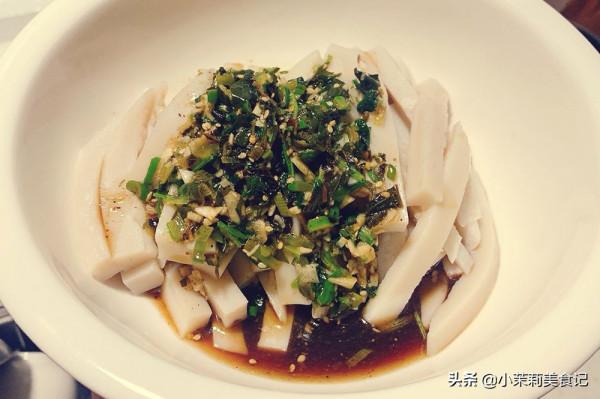 中秋節同學來吃飯，山西婆婆忙活一上午做6道菜，同學吃哭：想家