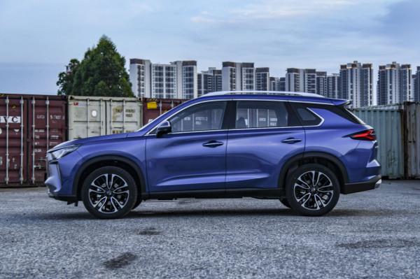 自主品牌“霸榜”的兩款車 到底誰更出色? 自主品牌“霸榜”的兩款車 到底誰更出色?