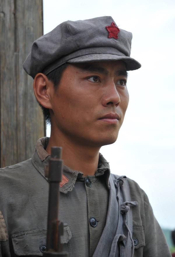 國慶十週年慶典前夕,主席深夜致電各軍區:國慶大典前務必找到此人