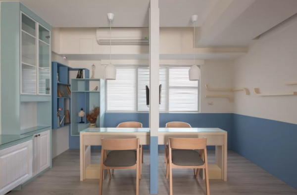 值得點贊!給雙人書桌中間加拉簾,孩子不再爭吵了,保護彼此隱私 值得點贊!給雙人書桌中間加拉簾,孩子不再爭吵了,保護彼此隱私