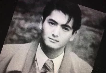 20歲的周潤發,20歲的劉德華,20歲的金城武,差距一目瞭然 20歲的周潤發,20歲的劉德華,20歲的金城武,差距一目瞭然