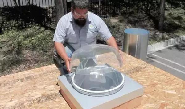 塑膠桶燈，不用交電費，NBA球場也在用