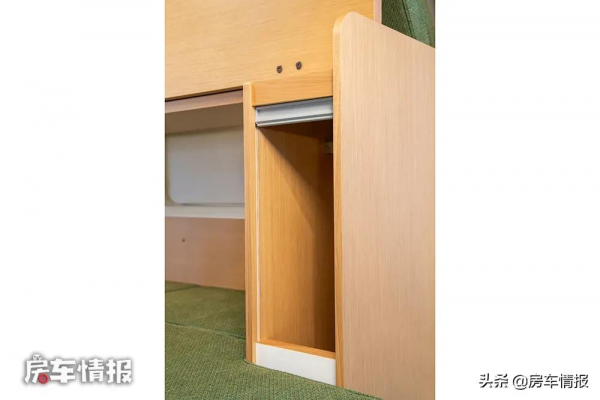 帶四驅的豐田海獅房車,6座設計還有廚房,3米長超大通鋪住著賊爽 帶四驅的豐田海獅房車,6座設計還有廚房,3米長超大通鋪住著賊爽