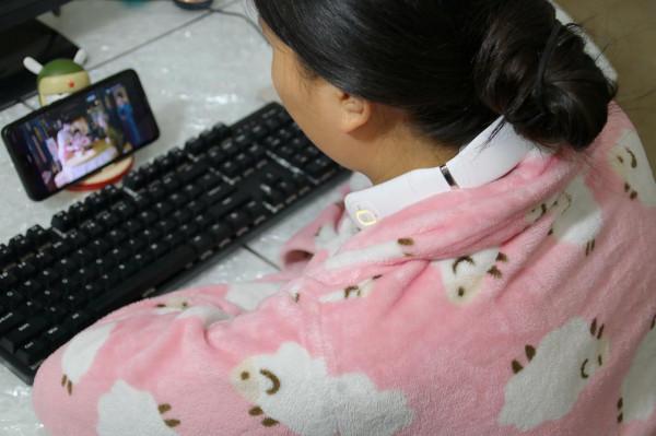 有了這款摩摩噠智慧頸椎按摩儀,每天即可盡情享受頸部護理 有了這款摩摩噠智慧頸椎按摩儀,每天即可盡情享受頸部護理