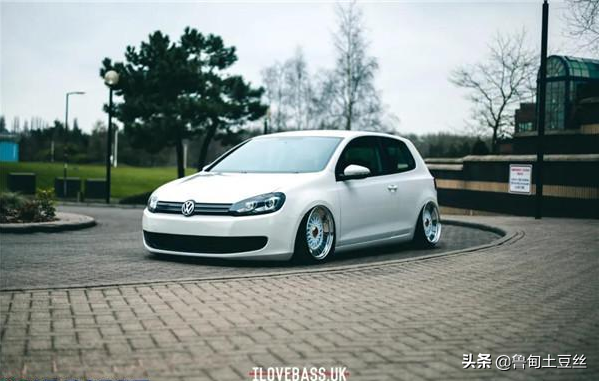 「轂銳馳」金色BBS讓大眾高爾夫的改裝簡約而不簡單