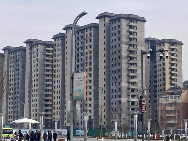 近日，萬科鬱亮表示，房地產市場進入了&OpenCurlyDoubleQuote;黑鐵時代&rdquo;，是真的嗎