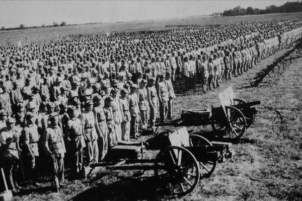 1949年，安徽14歲無名女孩立一等功，偉人親自為她起名，她是誰？