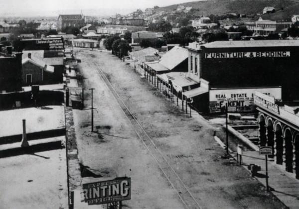 妻子將情人藏家10年，丈夫遇害時才知，最後殺人者為何沒被判刑？