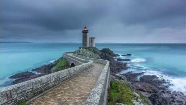 驚險!270架戰機護航,只為掩護3艘巡洋艦,最後逃出生天了嗎? 驚險!270架戰機護航,只為掩護3艘巡洋艦,最後逃出生天了嗎?