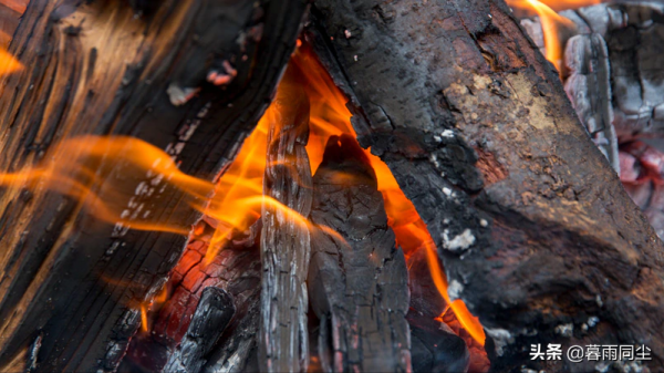 戶外運動十大必備裝備清單,打包這“10件必需品”是保命的好習慣 戶外運動十大必備裝備清單,打包這“10件必需品”是保命的好習慣