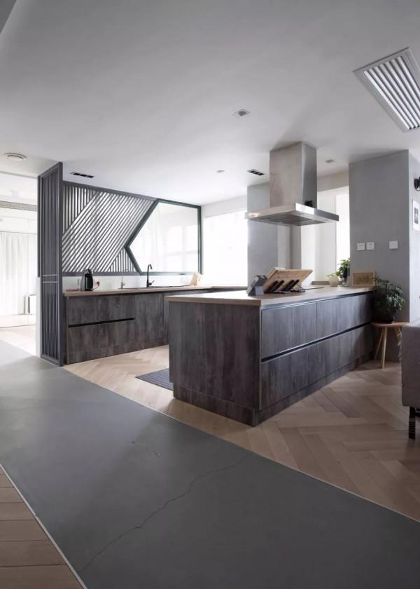 北漂小夫妻的新家火了，140㎡三室兩廳一一打通，入戶就有豪宅範