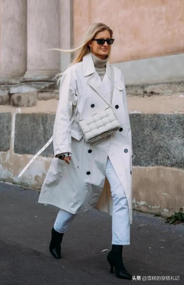 今年火了一種靴子,叫“吸菸靴”,顯瘦顯高,搭大衣風衣都合適 今年火了一種靴子,叫“吸菸靴”,顯瘦顯高,搭大衣風衣都合適