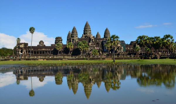 越南和柬埔寨的“特殊關係”到什麼地步？中國影響力都遠不及越南