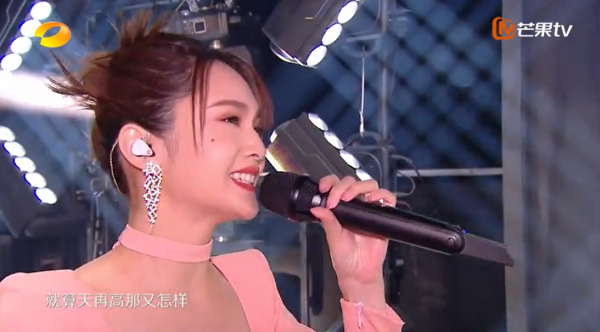 雙11晚會眾星造型：楊丞琳翻車，易烊千璽成大叔，金晨美豔十足