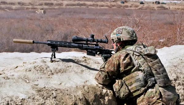 看美國陸軍綠色貝雷帽的最新狙擊步槍對射比賽