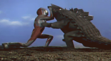 奧特曼你是怎麼了，我記得小時候看不是這樣子的&hellip;&hellip; &ZeroWidthSpace;