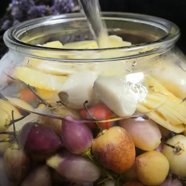 醬泡五彩椒怎樣做脆辣入味不軟癟？醬香濃郁，好吃到能當零食吃