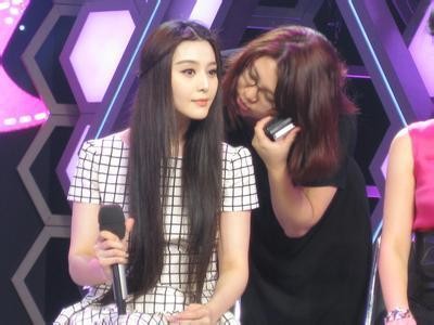 楊天真給40歲的范冰冰慶生，嘟嘴獻吻感情好，毛若懿也發文送祝福