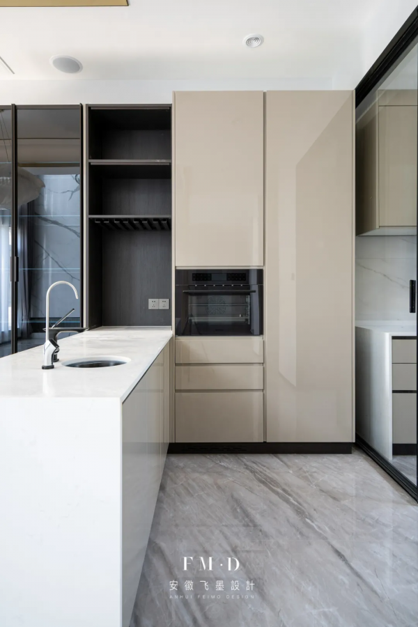 揭秘450㎡別墅的高階蛻變,上下6層客廳挑高6.4m,高階大氣很耐看 揭秘450㎡別墅的高階蛻變,上下6層客廳挑高6.4m,高階大氣很耐看