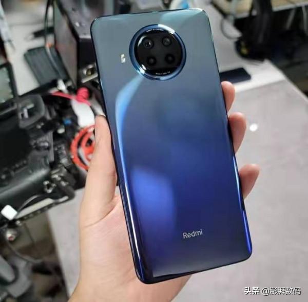 最低1399元！這三款千元機價效比沒輸過，各個都是水桶機