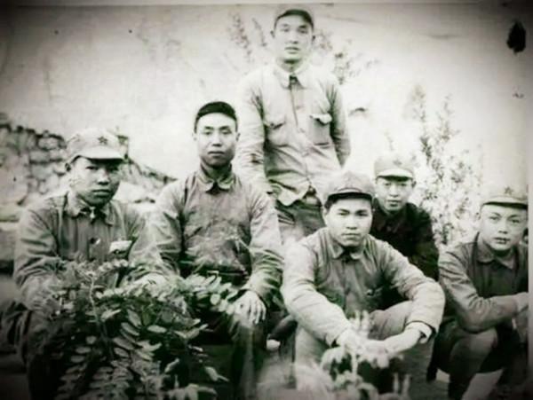 遵義會議召開時,擔任警衛的8個參謀,後來出了2箇中將3個少將 遵義會議召開時,擔任警衛的8個參謀,後來出了2箇中將3個少將